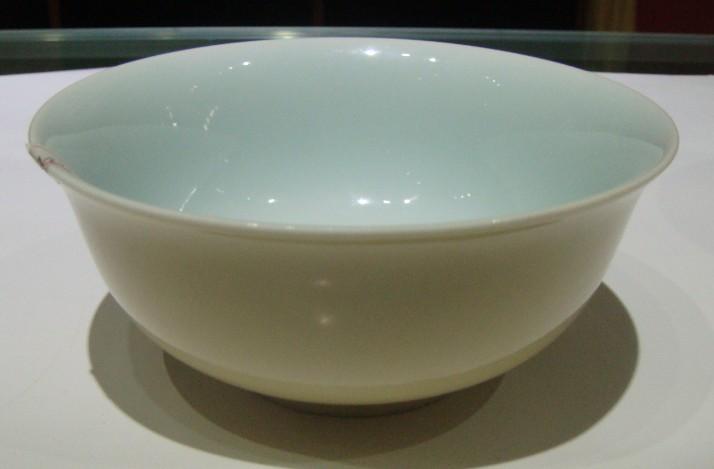 单色釉碗