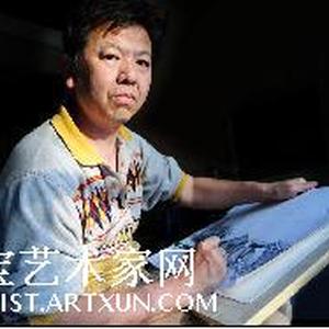 罗亚峰