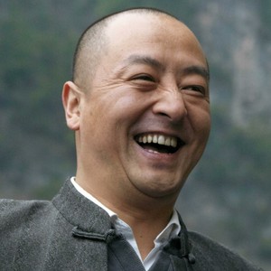 梁飞