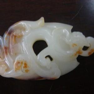 和田白玉螭龙挂件