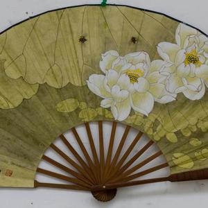 《一尘不染》