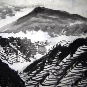 数峰如画暮云间