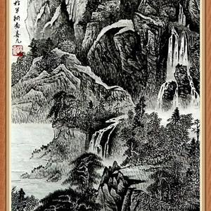 溪水潺潺绕山隅