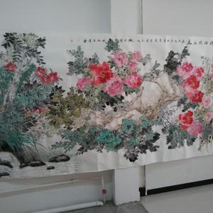 东风随春归，祥瑞枝上花