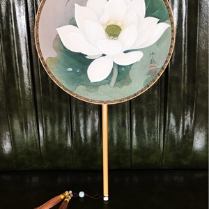 《雨荷团扇》